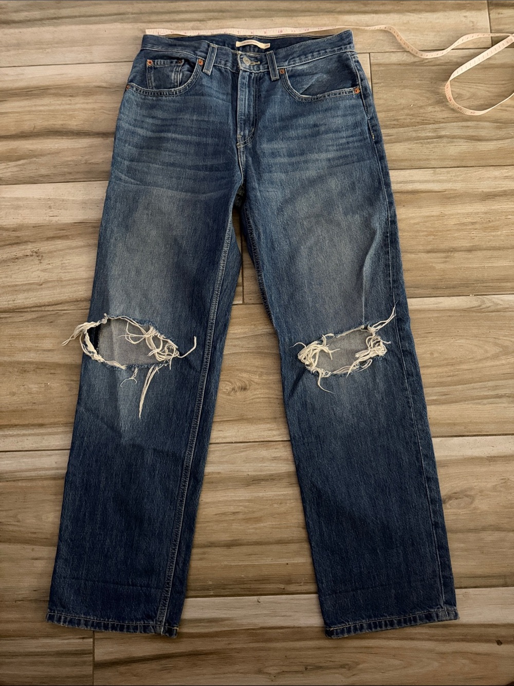 Levi low pro straight jeans size 29